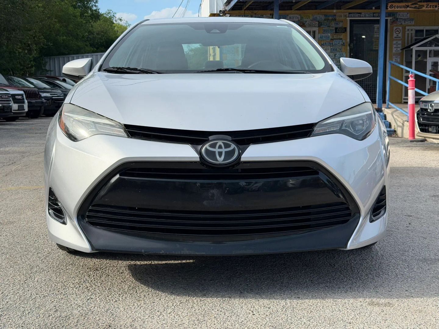 toyota corolla 2018 5YFBURHE7JP807009 image toyota corolla 2018 5YFBURHE7JP807009 image