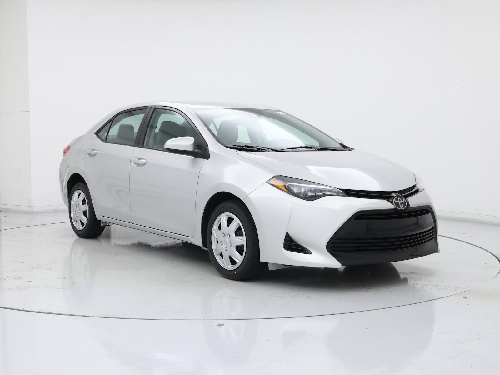 toyota corolla 2018 5YFBURHE2JP830312 image toyota corolla 2018 5YFBURHE2JP830312 image
