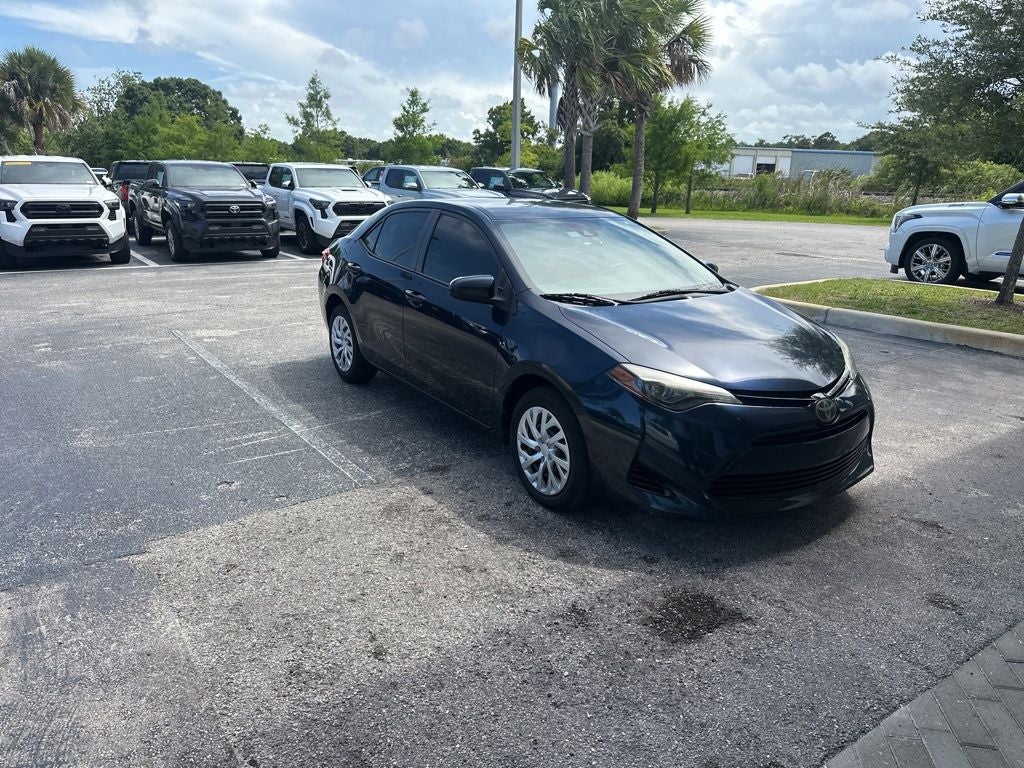toyota corolla 2018 5YFBURHE4JP813124 image toyota corolla 2018 5YFBURHE4JP813124 image