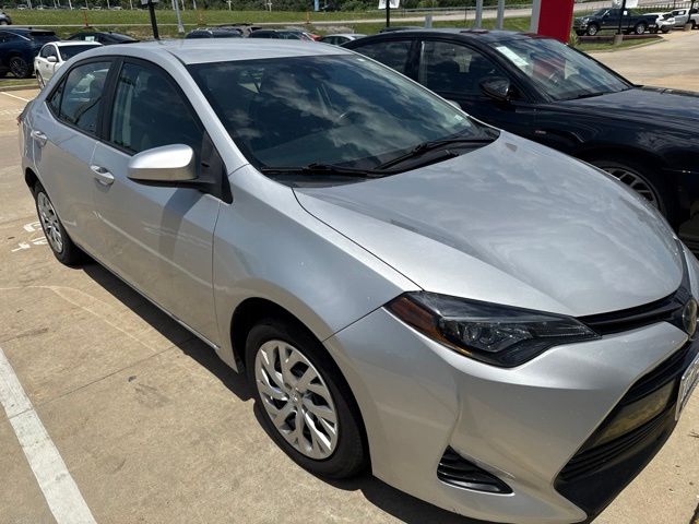 toyota corolla 2018 5YFBURHE9JP835829 image toyota corolla 2018 5YFBURHE9JP835829 image