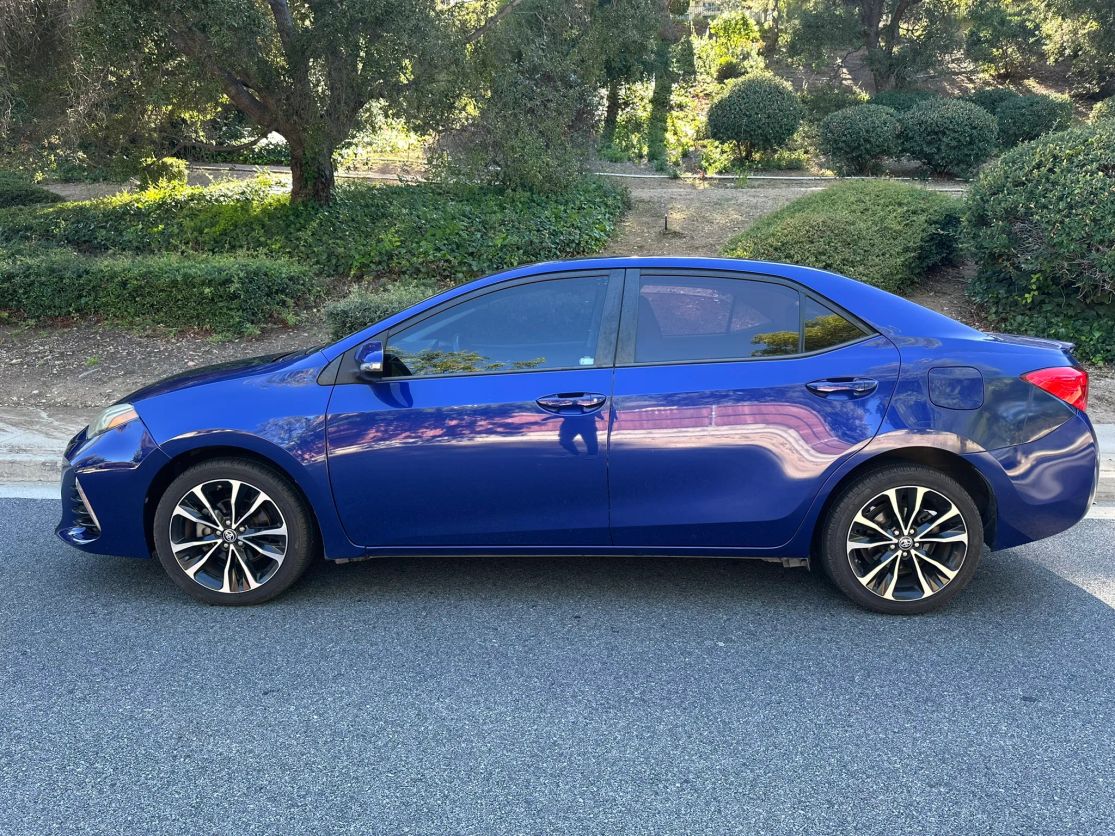 toyota corolla 2018 5YFBURHE8JP747662 image toyota corolla 2018 5YFBURHE8JP747662 image