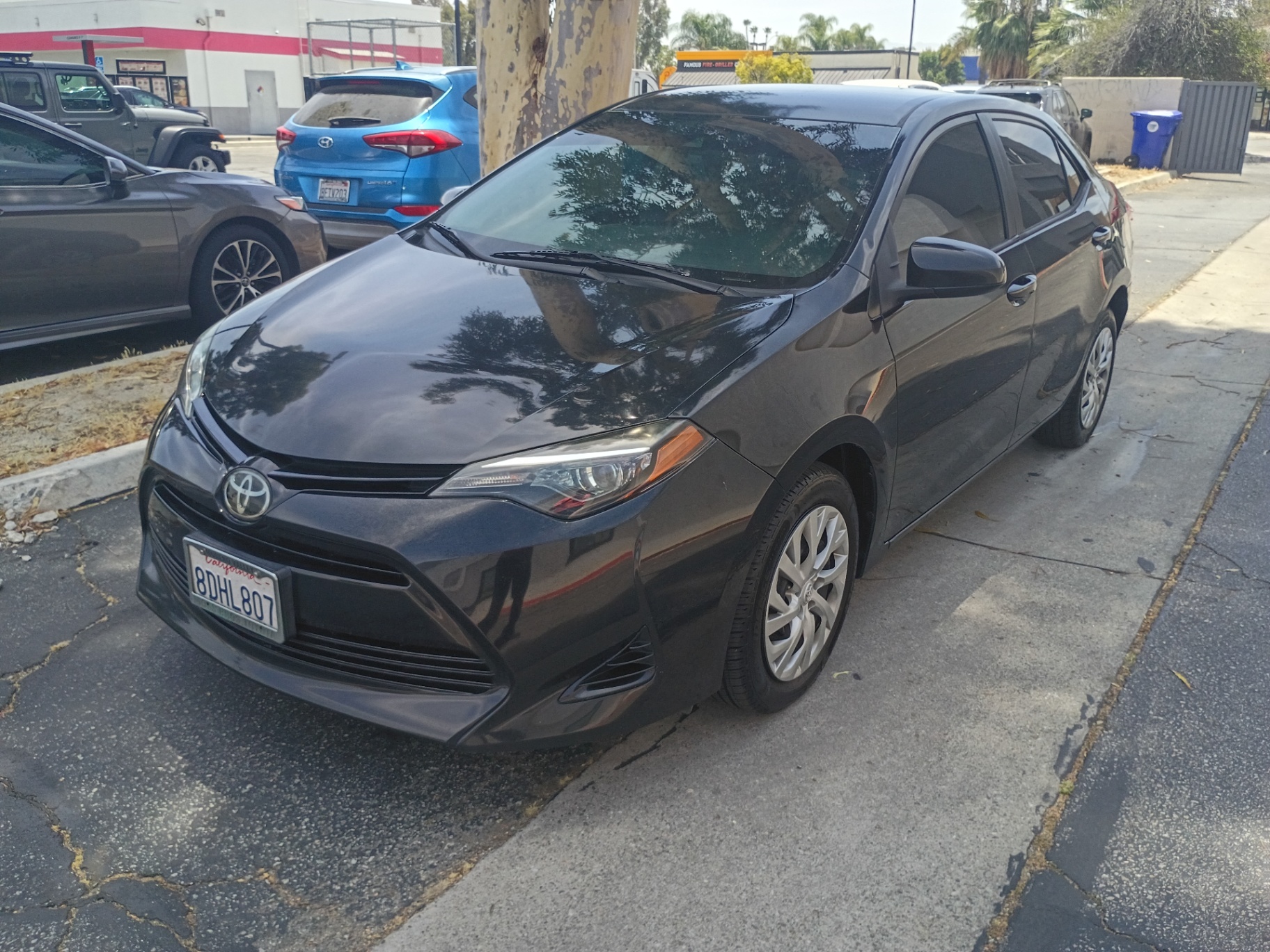 toyota corolla 2018 5YFBURHE3JP799376 image toyota corolla 2018 5YFBURHE3JP799376 image