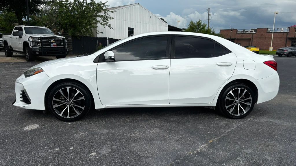 toyota corolla 2018 5YFBURHE5JP776245 image toyota corolla 2018 5YFBURHE5JP776245 image