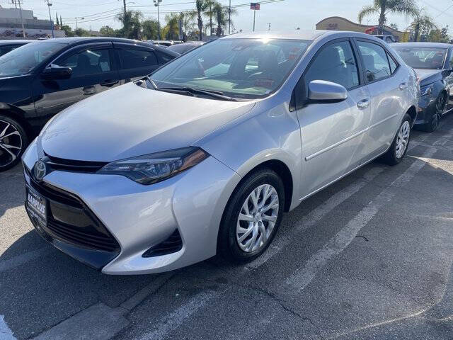 toyota corolla 2018 5YFBURHE3JP795246 image toyota corolla 2018 5YFBURHE3JP795246 image