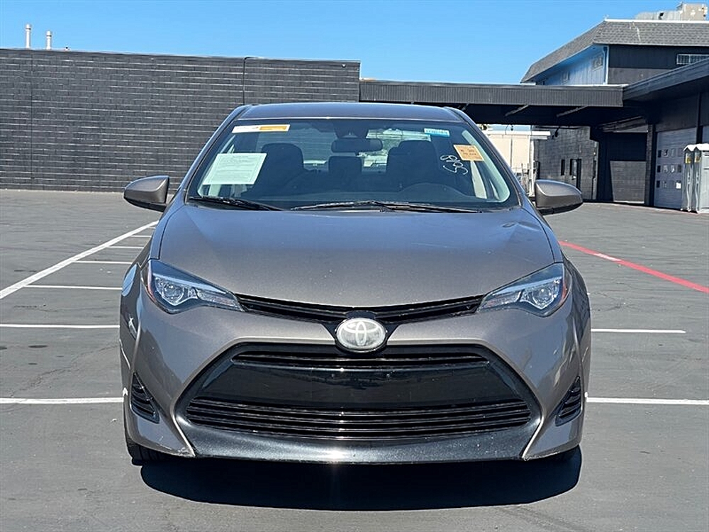 toyota corolla 2018 2T1BURHE3JC018498 image toyota corolla 2018 2T1BURHE3JC018498 image
