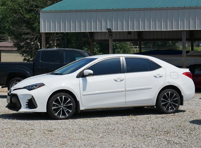toyota corolla 2018 5YFBURHE2JP822145 image toyota corolla 2018 5YFBURHE2JP822145 image