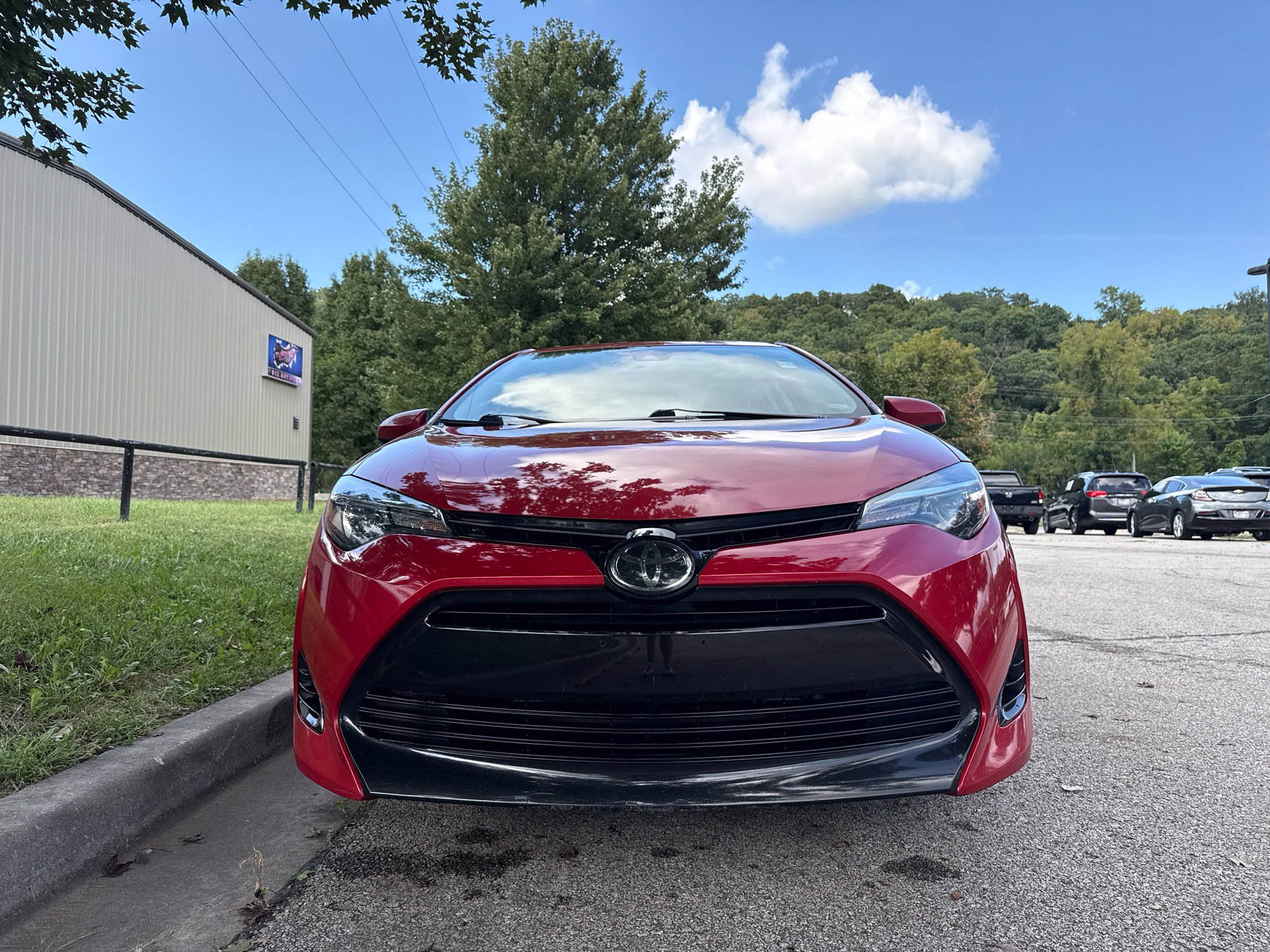 toyota corolla 2018 5YFBURHE8JP766440 image toyota corolla 2018 5YFBURHE8JP766440 image