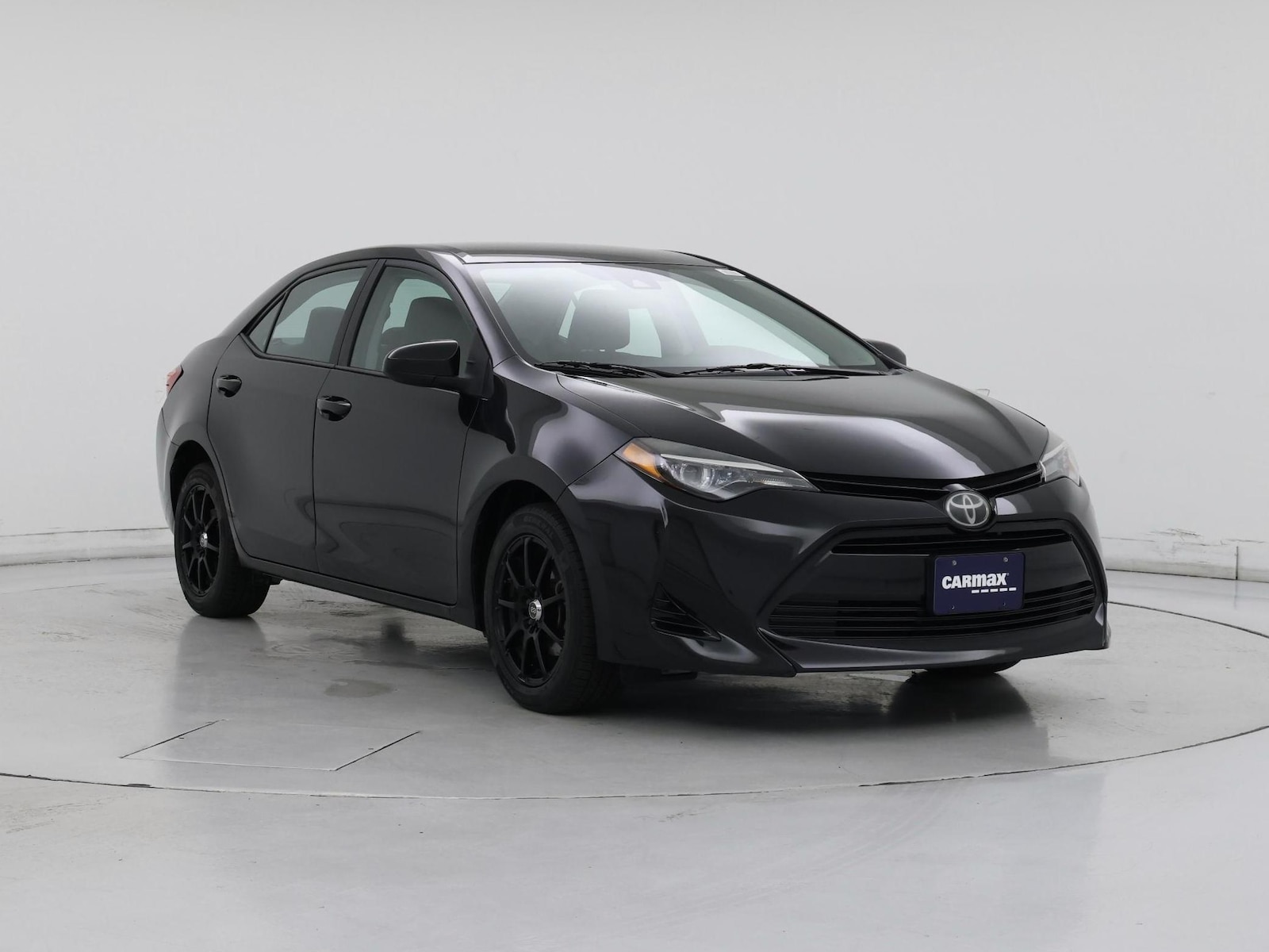 toyota corolla 2018 5YFBURHE9JP800255 image toyota corolla 2018 5YFBURHE9JP800255 image