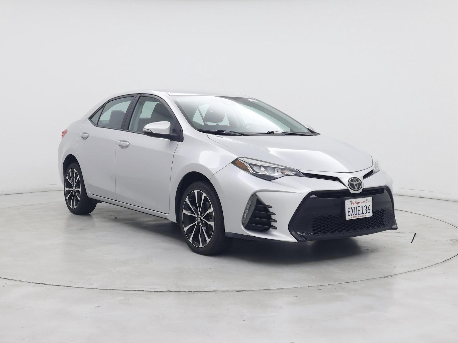 toyota corolla 2018 5YFBURHE7JP771130 image toyota corolla 2018 5YFBURHE7JP771130 image