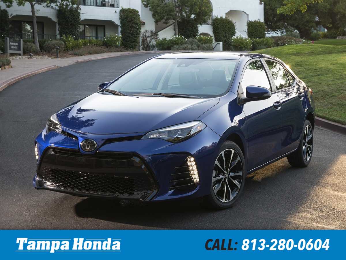 toyota corolla 2018 5YFBURHE1JP823612 image toyota corolla 2018 5YFBURHE1JP823612 image