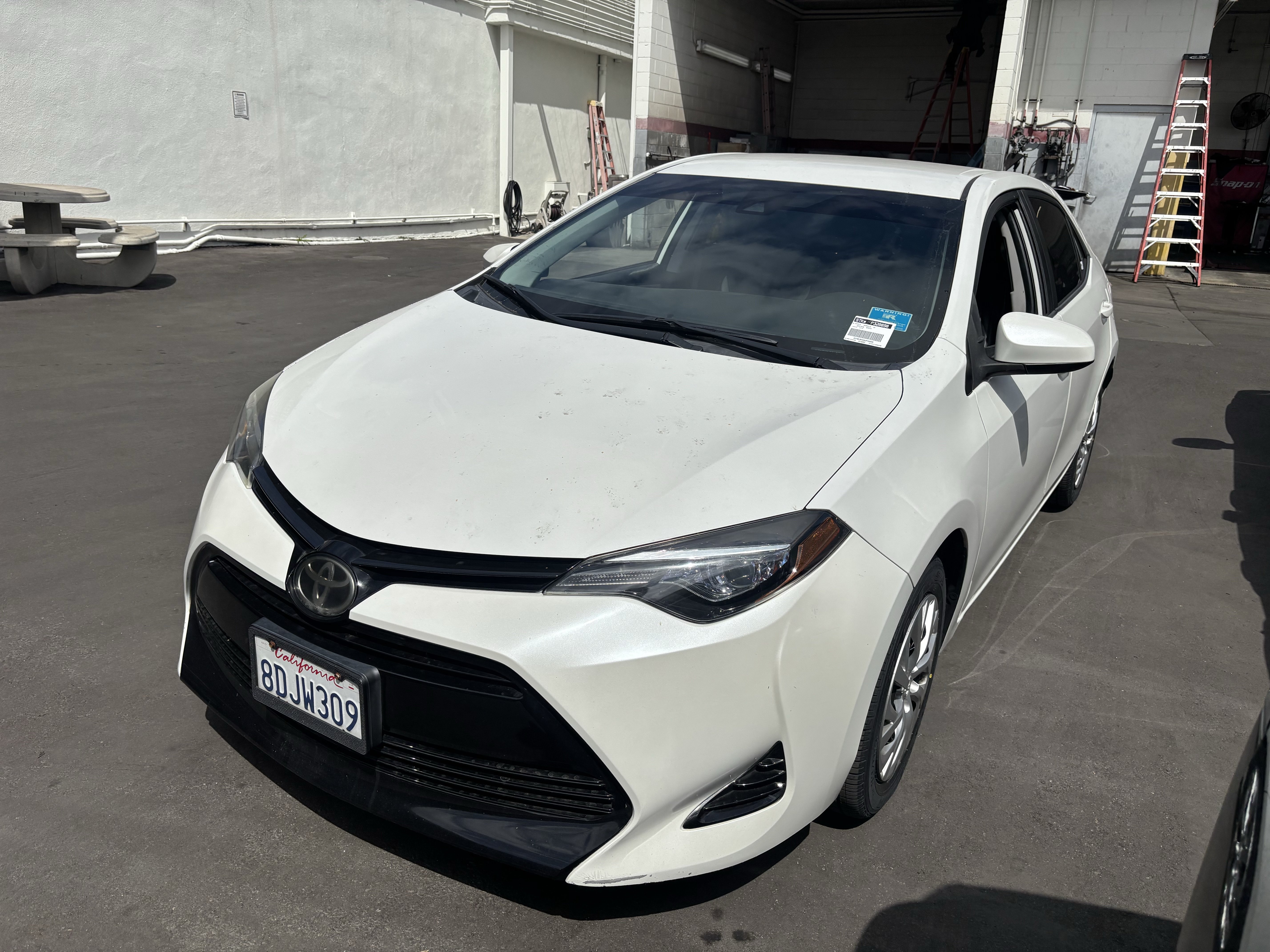 toyota corolla 2018 5YFBURHE8JP744020 image toyota corolla 2018 5YFBURHE8JP744020 image