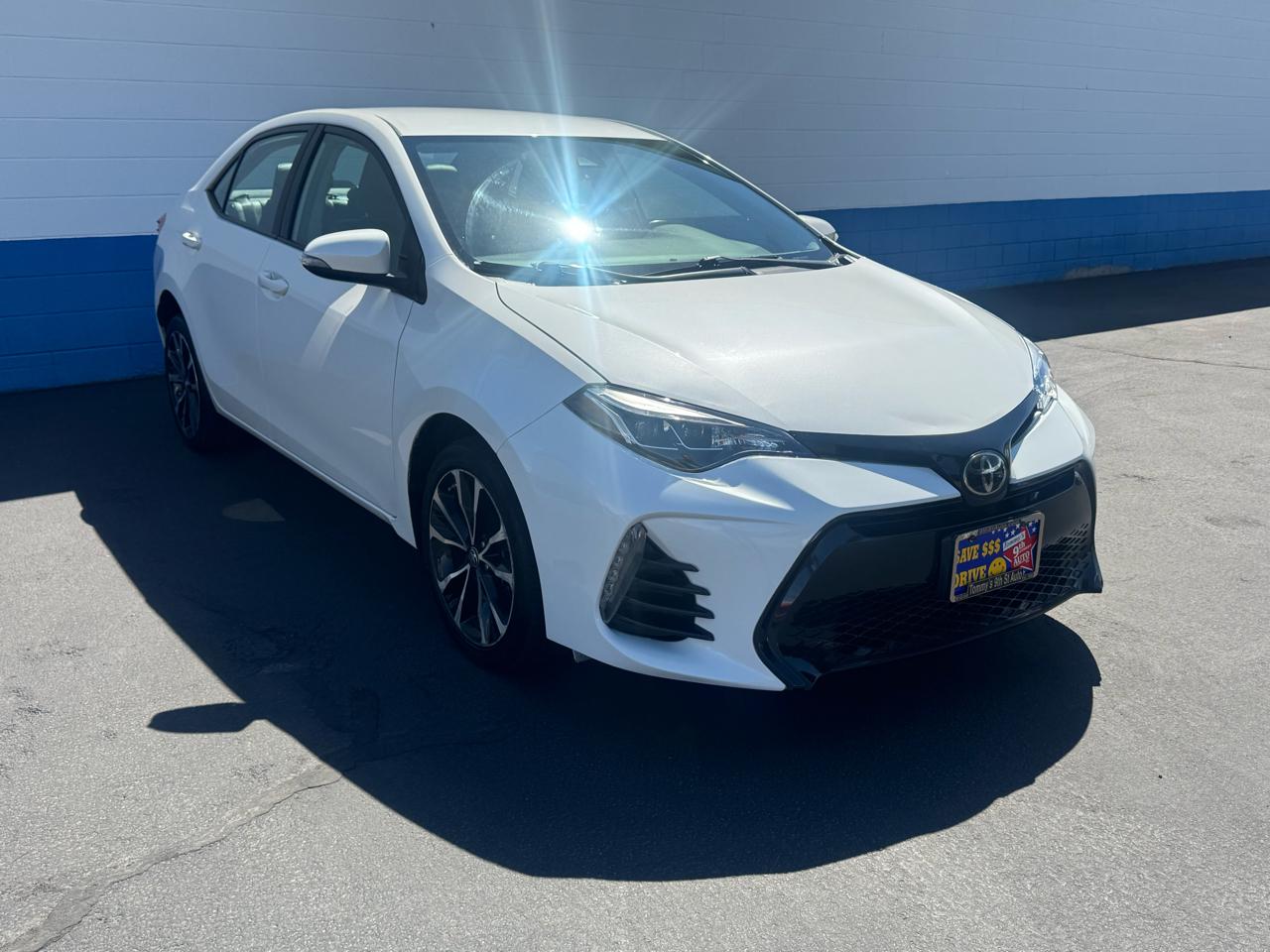 toyota corolla 2018 5YFBURHE6JP818759 image toyota corolla 2018 5YFBURHE6JP818759 image
