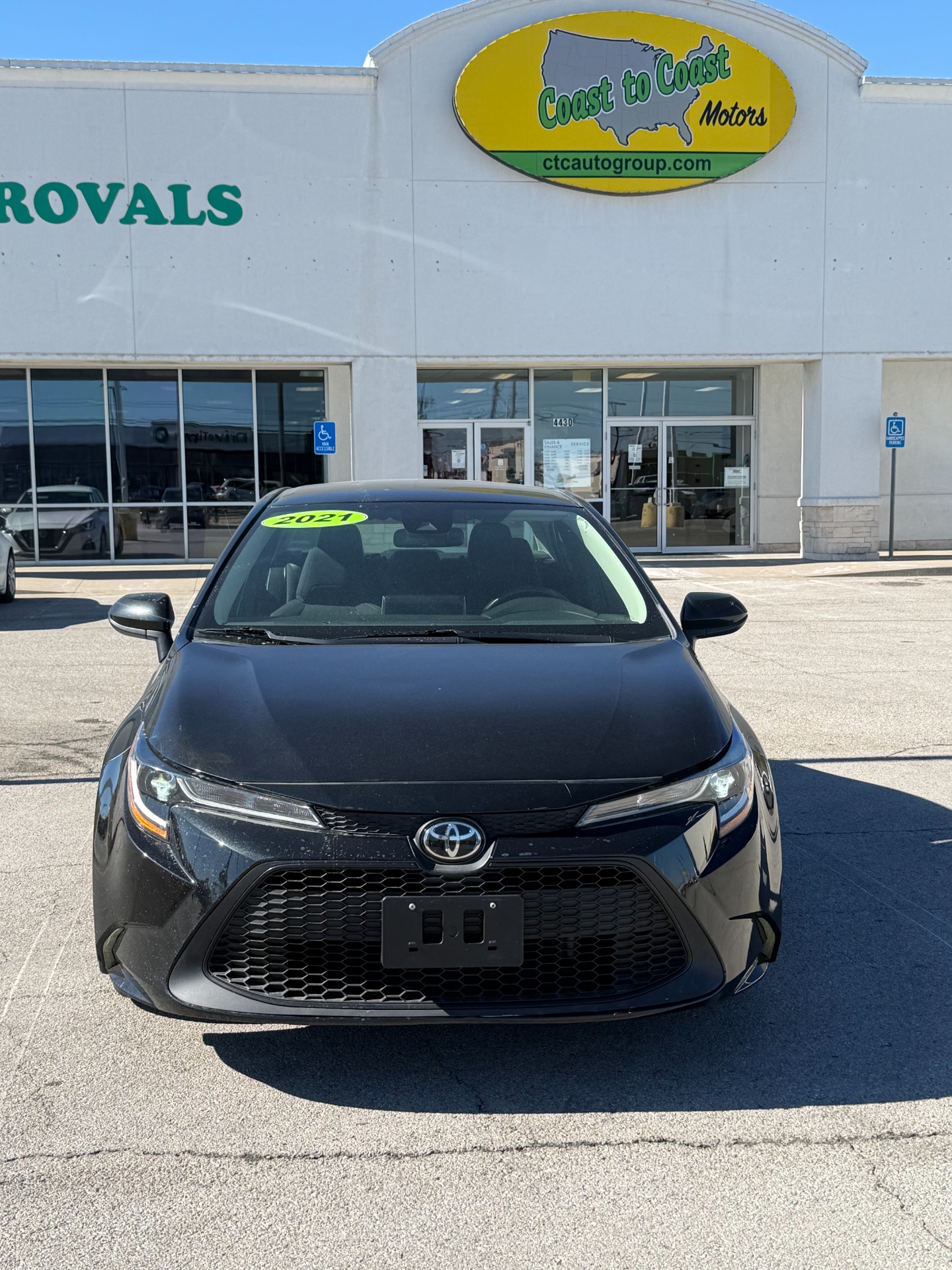 toyota corolla 2021 5YFEPMAE9MP174485 image toyota corolla 2021 5YFEPMAE9MP174485 image