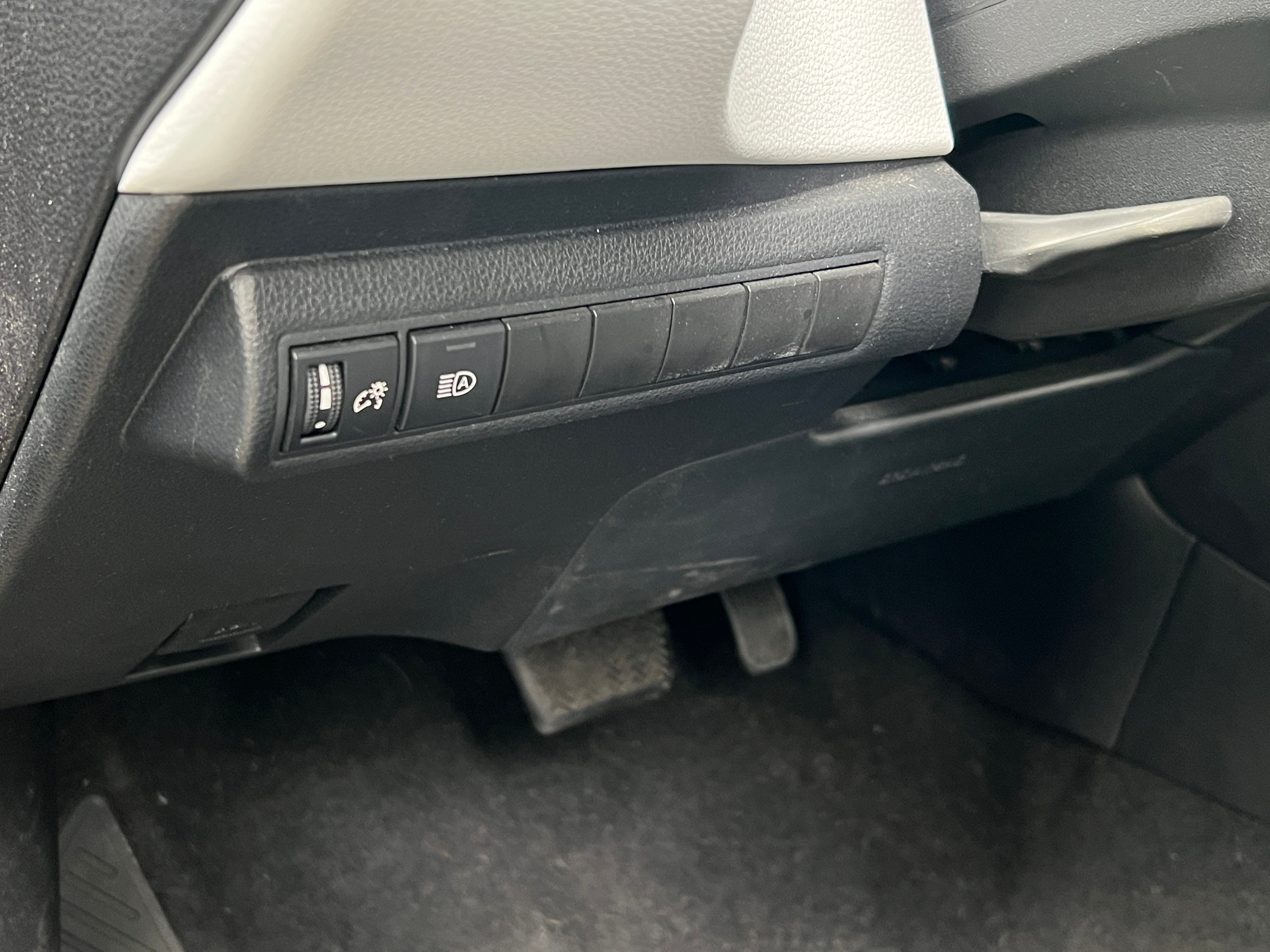 toyota corolla 2021 5YFP4MCE3MP061131 image toyota corolla 2021 5YFP4MCE3MP061131 image