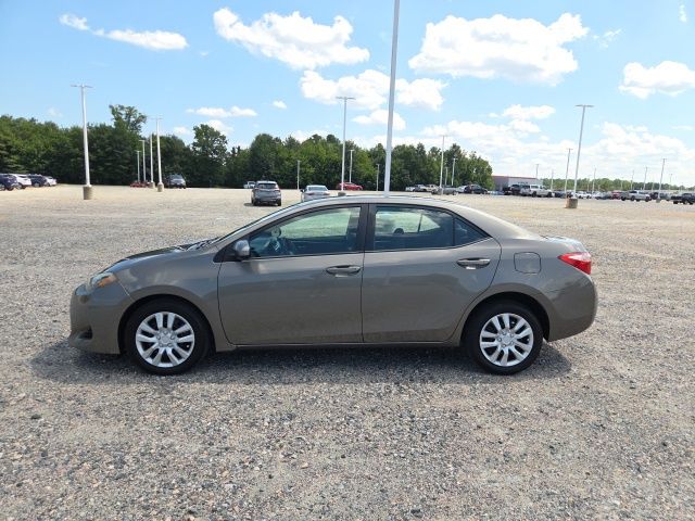 toyota corolla 2017 2T1BURHE8HC943711 image toyota corolla 2017 2T1BURHE8HC943711 image