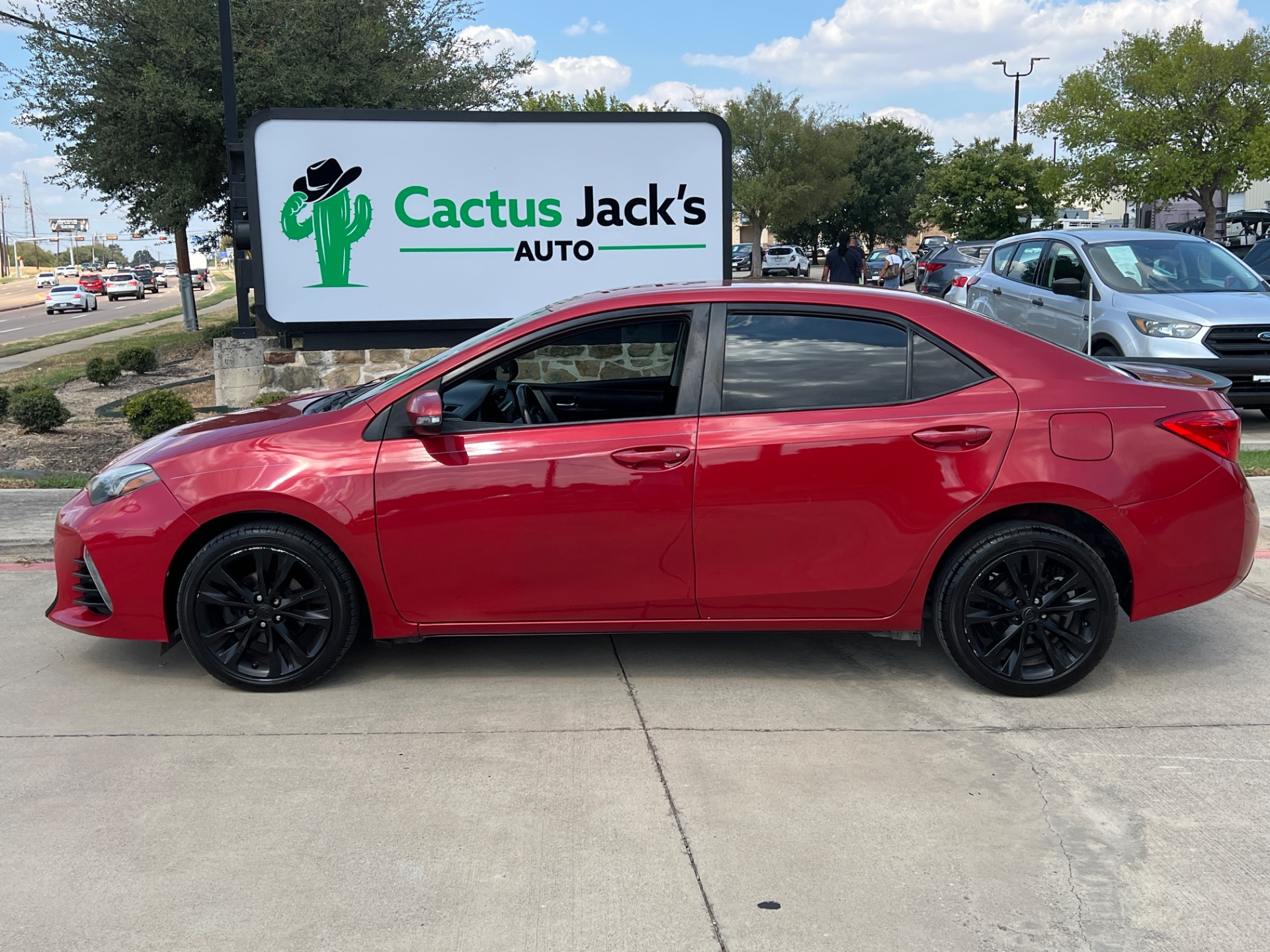 toyota corolla 2017 5YFBURHE1HP578322 image