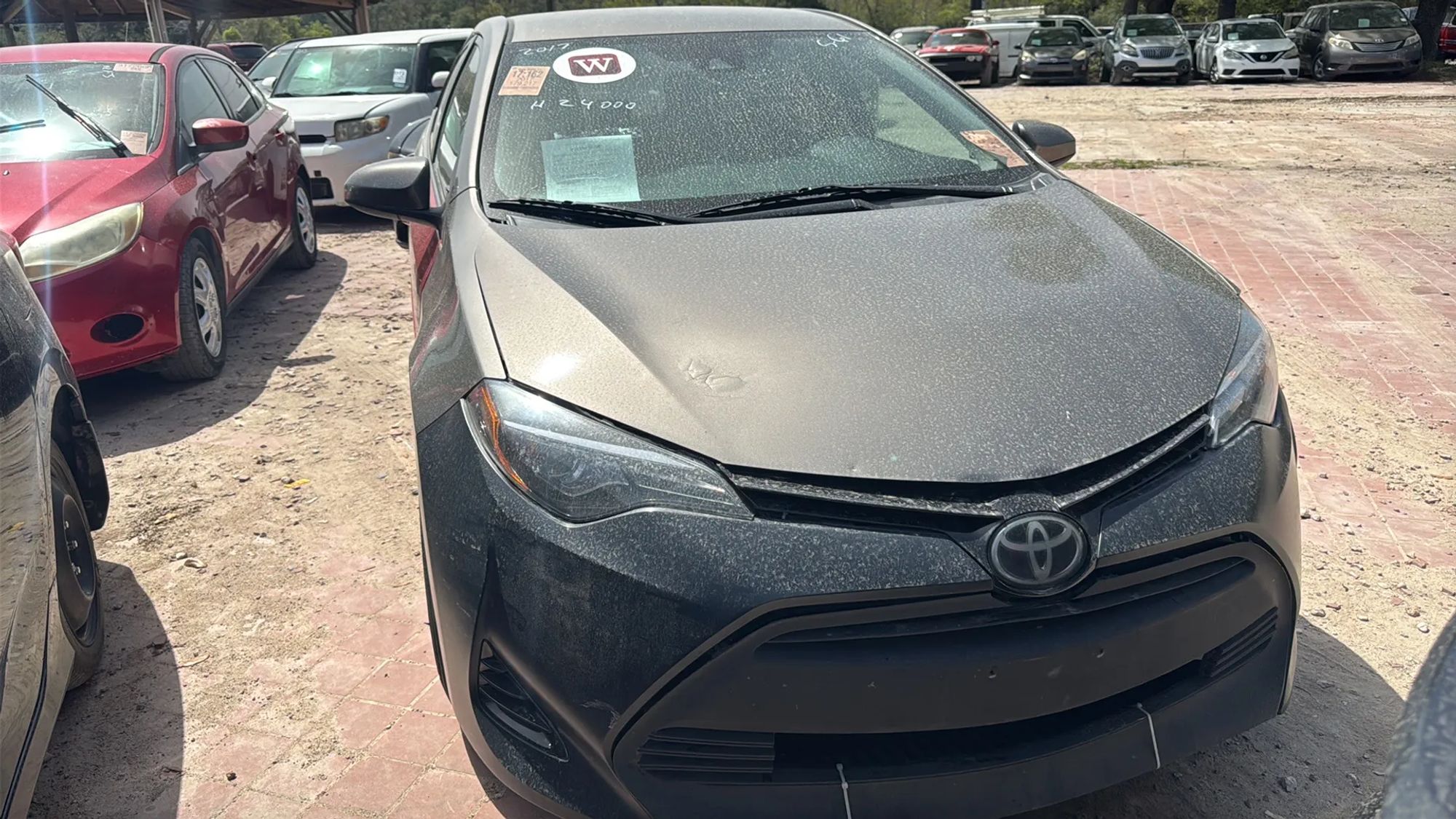 toyota corolla 2017 5YFBURHE8HP602695 image toyota corolla 2017 5YFBURHE8HP602695 image