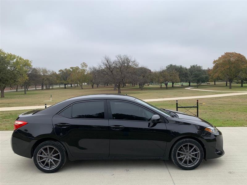 toyota corolla 2017 5YFBURHE3HP620005 image toyota corolla 2017 5YFBURHE3HP620005 image