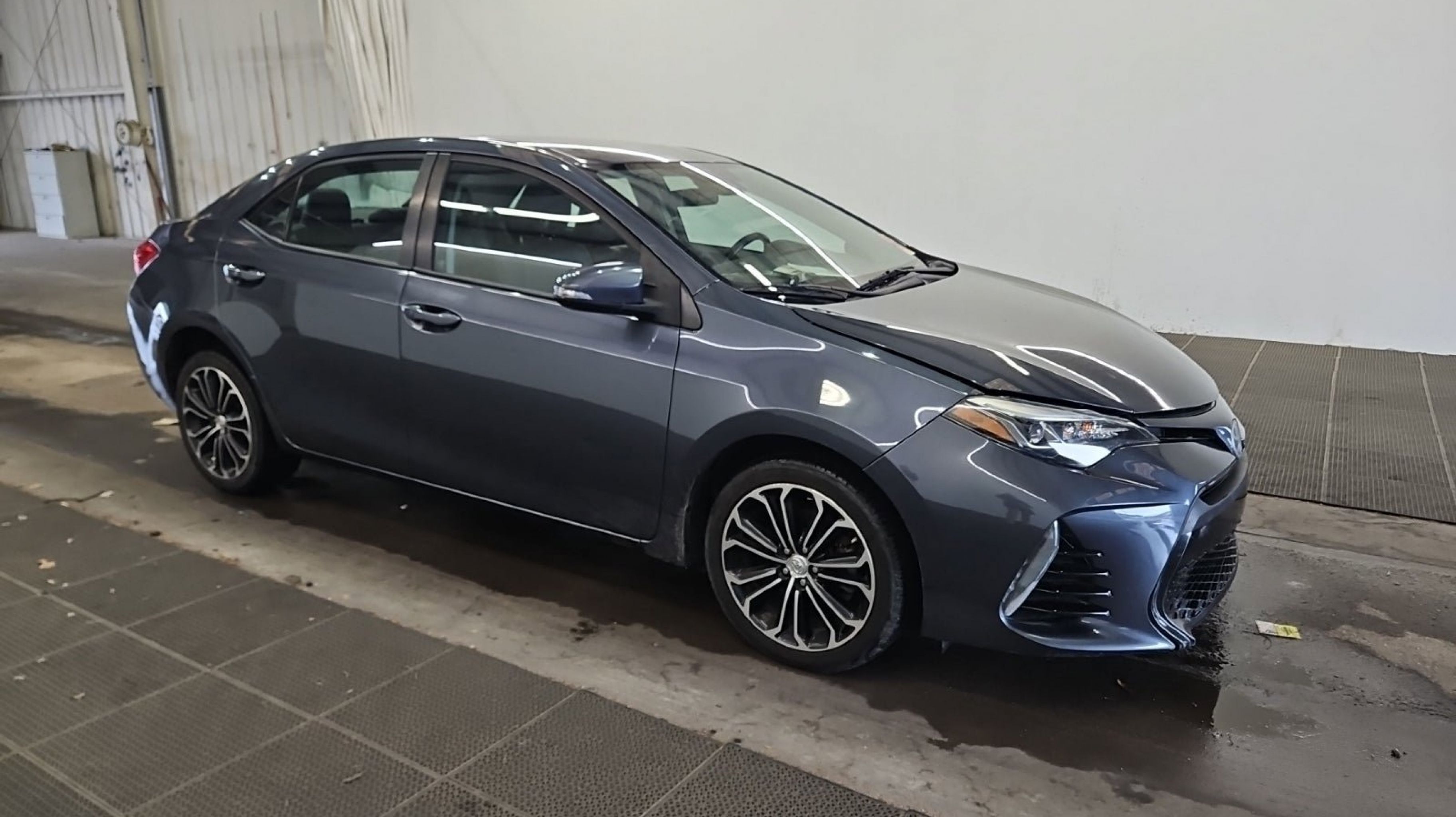 toyota corolla 2017 2T1BURHE0HC835826 image toyota corolla 2017 2T1BURHE0HC835826 image