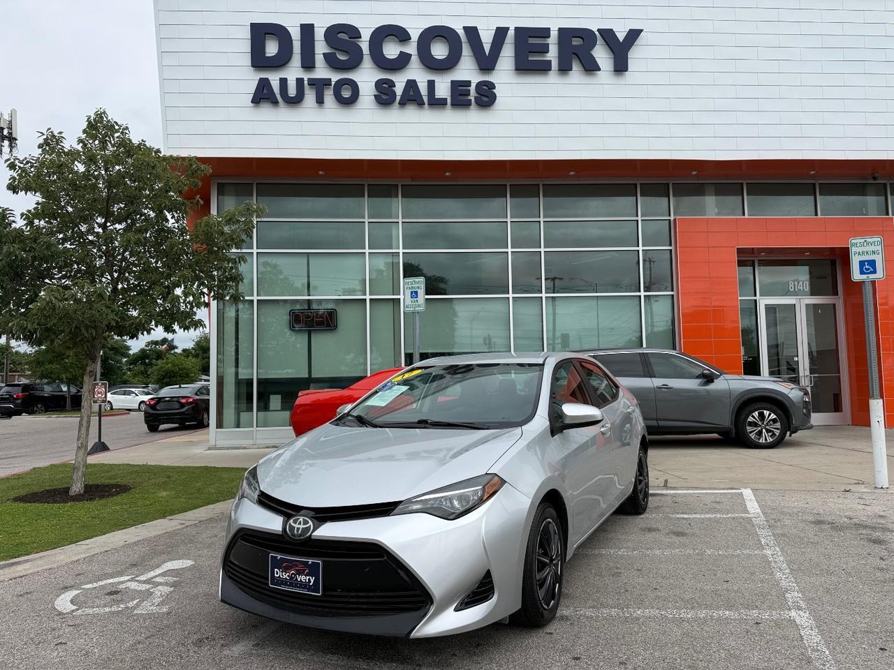 toyota corolla 2017 5YFBURHE5HP688998 image toyota corolla 2017 5YFBURHE5HP688998 image