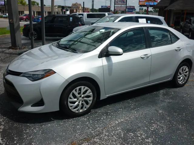 toyota corolla 2017 5YFBURHE1HP667193 image toyota corolla 2017 5YFBURHE1HP667193 image