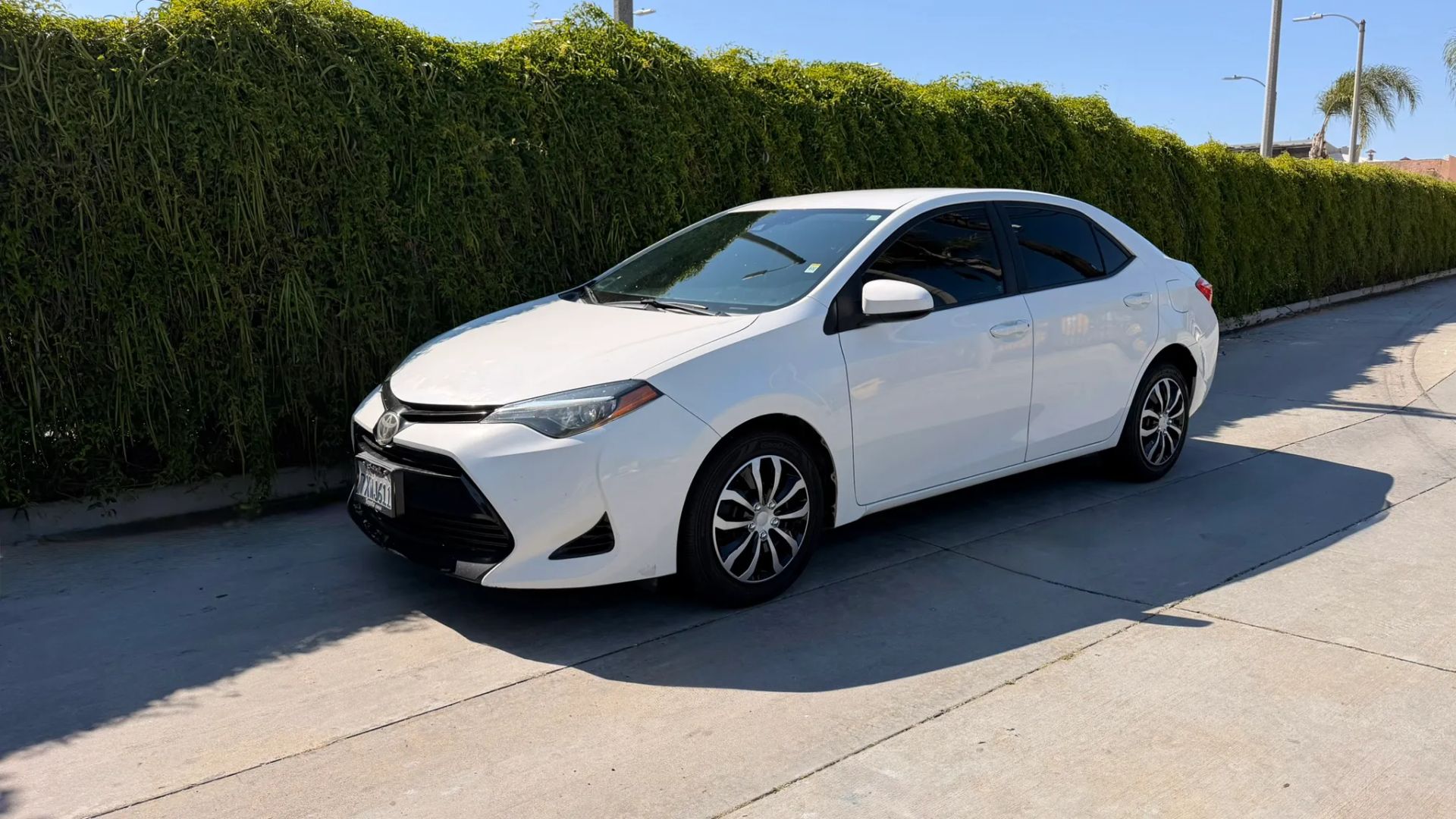 toyota corolla 2017 5YFBURHE5HP674373 image toyota corolla 2017 5YFBURHE5HP674373 image
