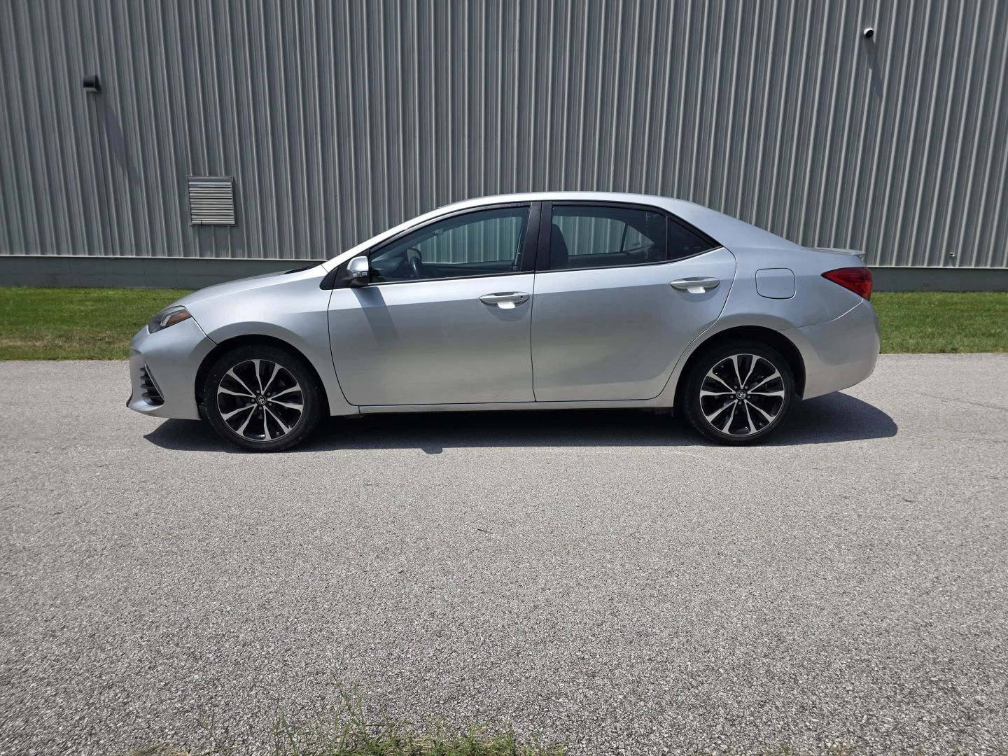 toyota corolla 2017 2T1BURHE4HC903111 image toyota corolla 2017 2T1BURHE4HC903111 image