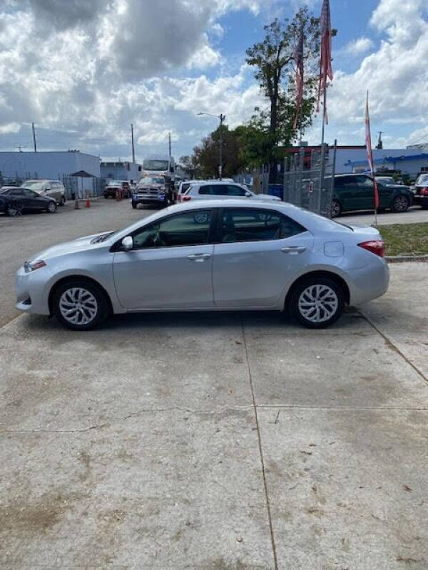 toyota corolla 2017 2T1BURHE1HC893301 image toyota corolla 2017 2T1BURHE1HC893301 image