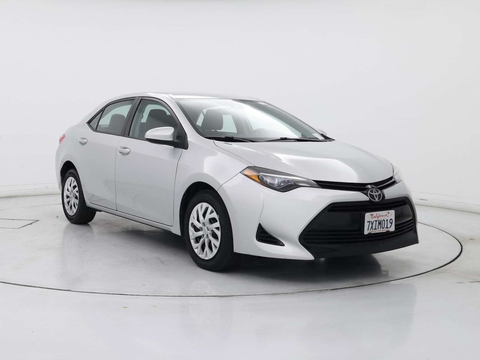 toyota corolla 2017 5YFBURHE5HP687446 image toyota corolla 2017 5YFBURHE5HP687446 image