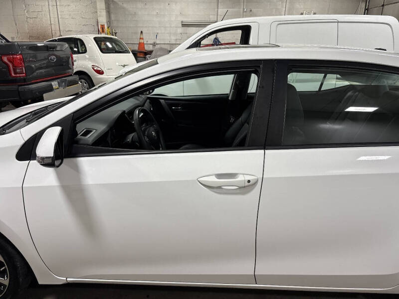 toyota corolla 2017 2T1BURHE4HC809908 image toyota corolla 2017 2T1BURHE4HC809908 image