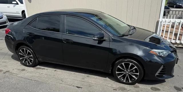 toyota corolla 2017 5YFBURHE1HP692305 image toyota corolla 2017 5YFBURHE1HP692305 image