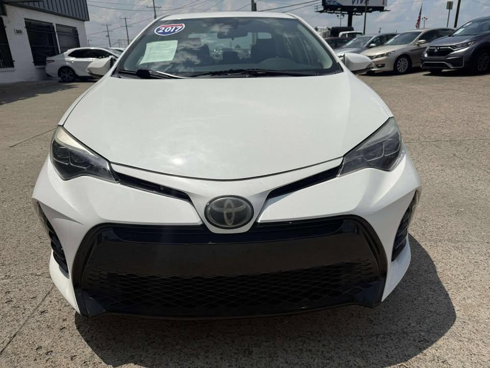 toyota corolla 2017 5YFBURHE5HP690251 image toyota corolla 2017 5YFBURHE5HP690251 image
