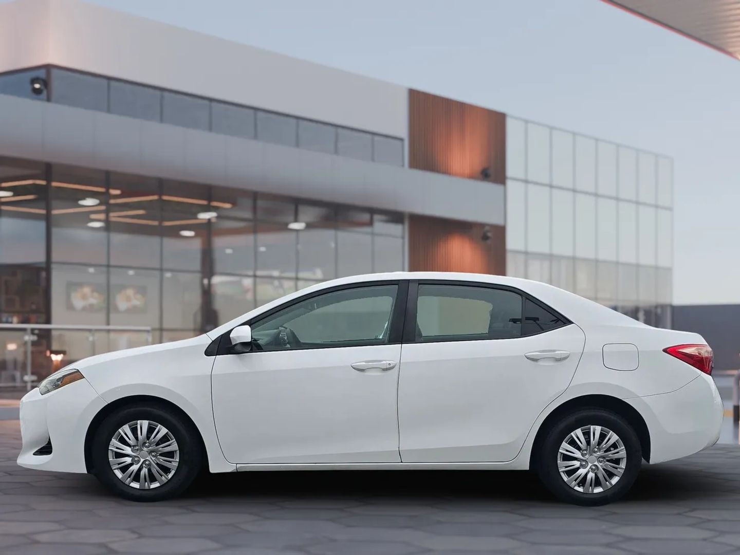 toyota corolla 2017 5YFBURHE1HP597212 image toyota corolla 2017 5YFBURHE1HP597212 image