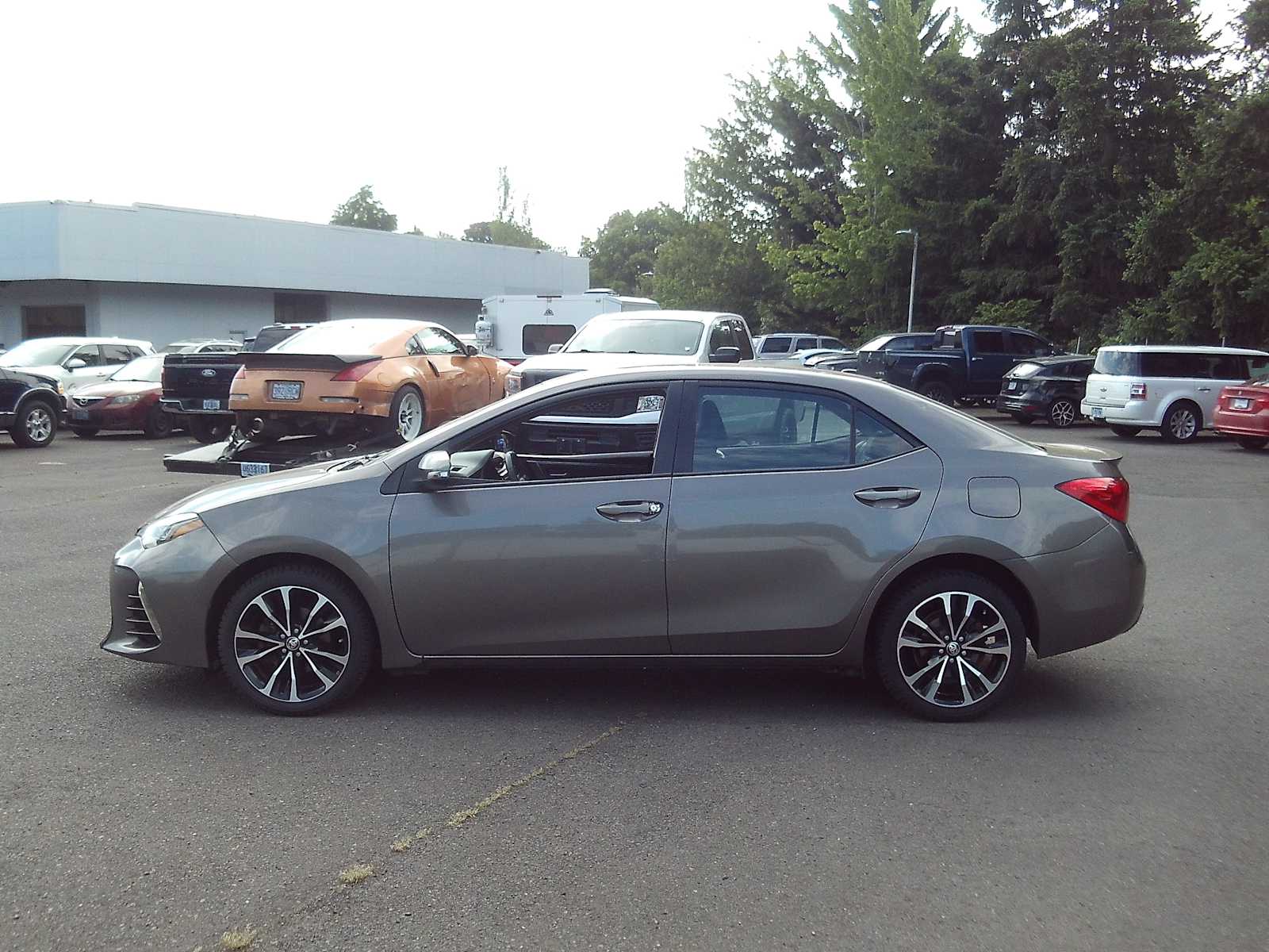 toyota corolla 2017 2T1BURHE1HC855812 image toyota corolla 2017 2T1BURHE1HC855812 image