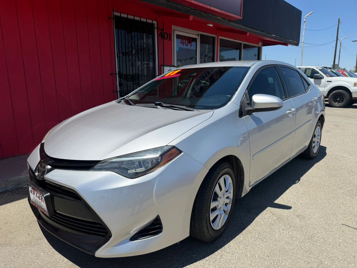 toyota corolla 2017 5YFBURHE9HP705611 image toyota corolla 2017 5YFBURHE9HP705611 image