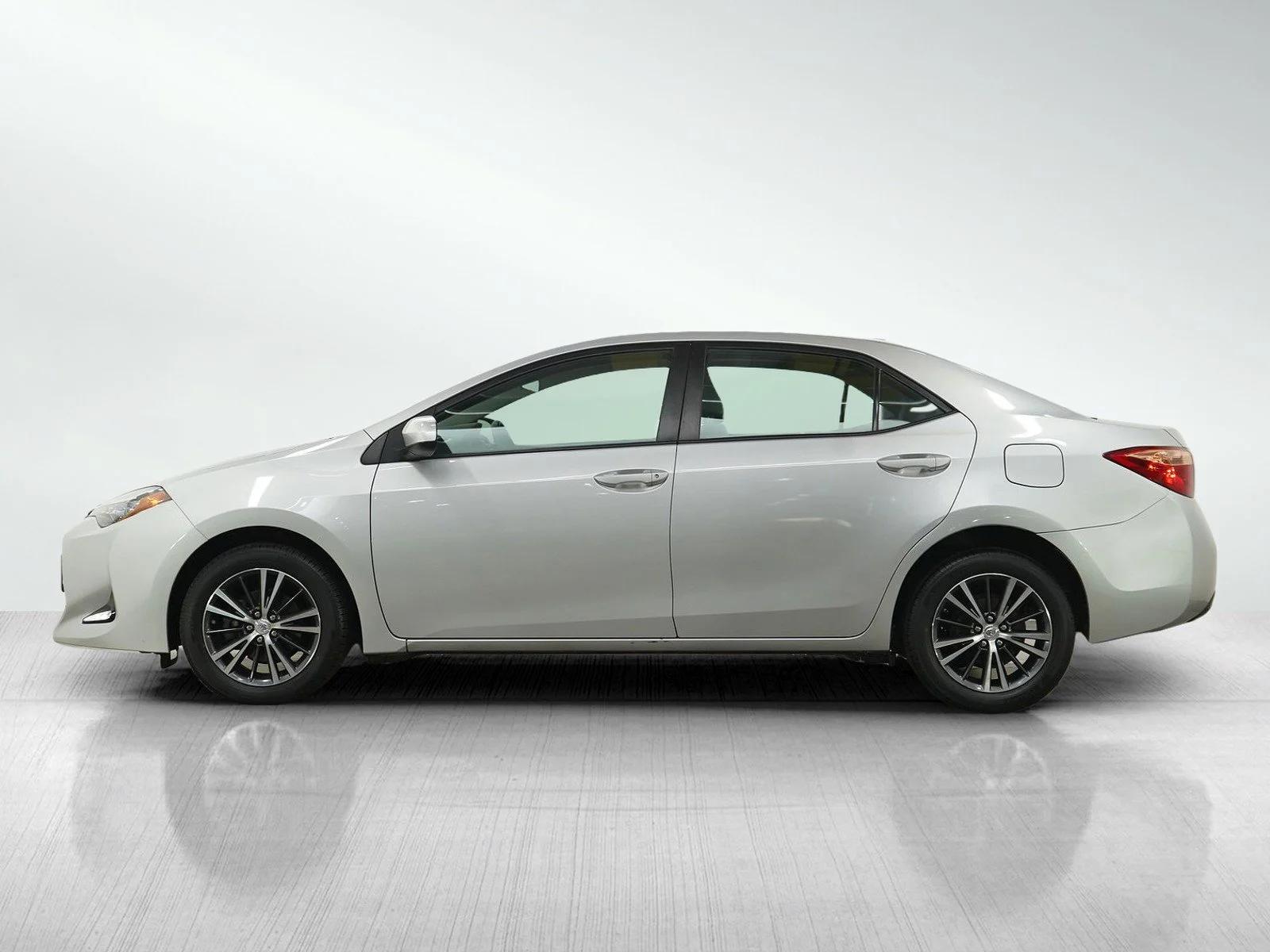 toyota corolla 2017 2T1BURHE1HC779766 image toyota corolla 2017 2T1BURHE1HC779766 image