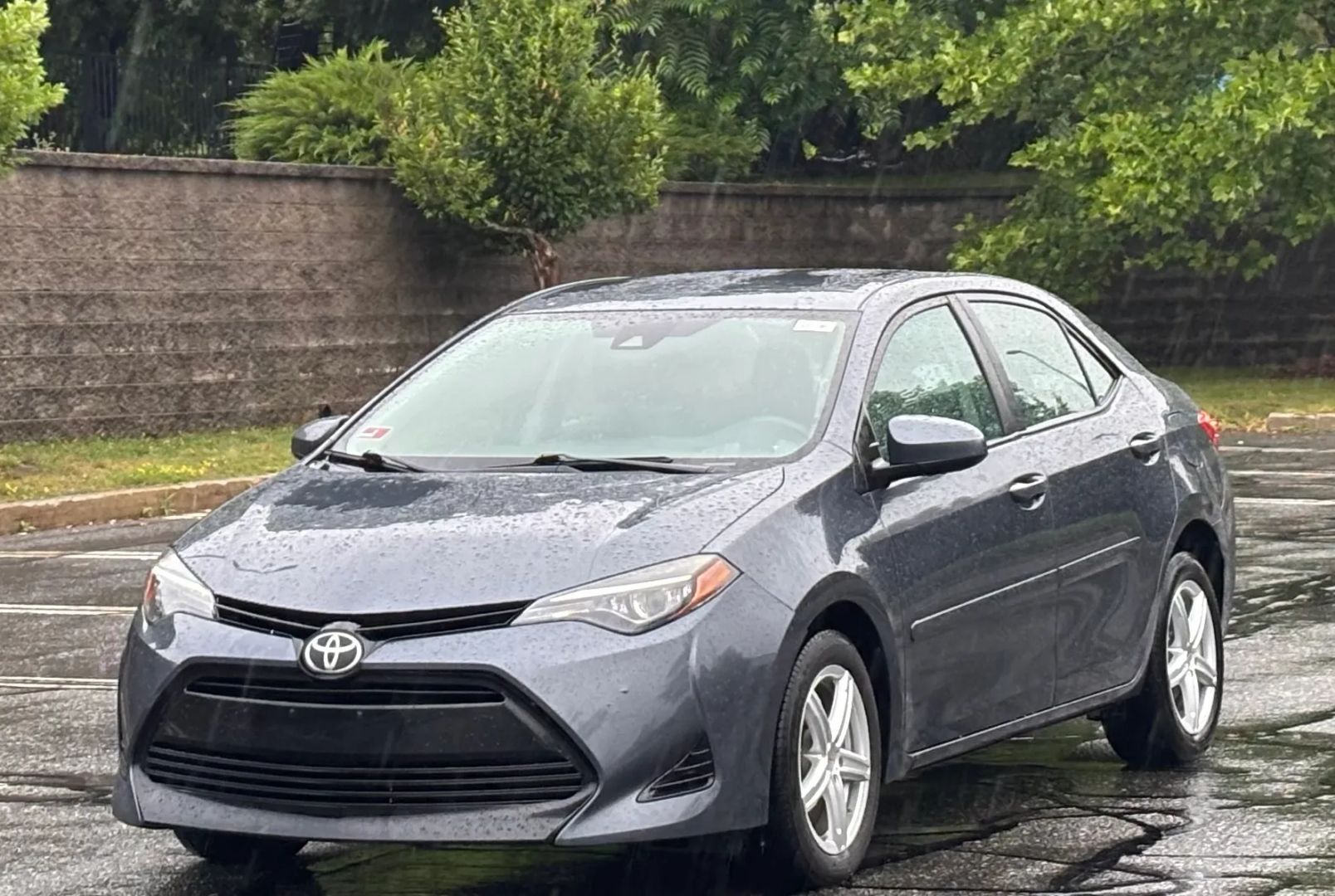 toyota corolla 2017 5YFBURHE5HP700194 image toyota corolla 2017 5YFBURHE5HP700194 image