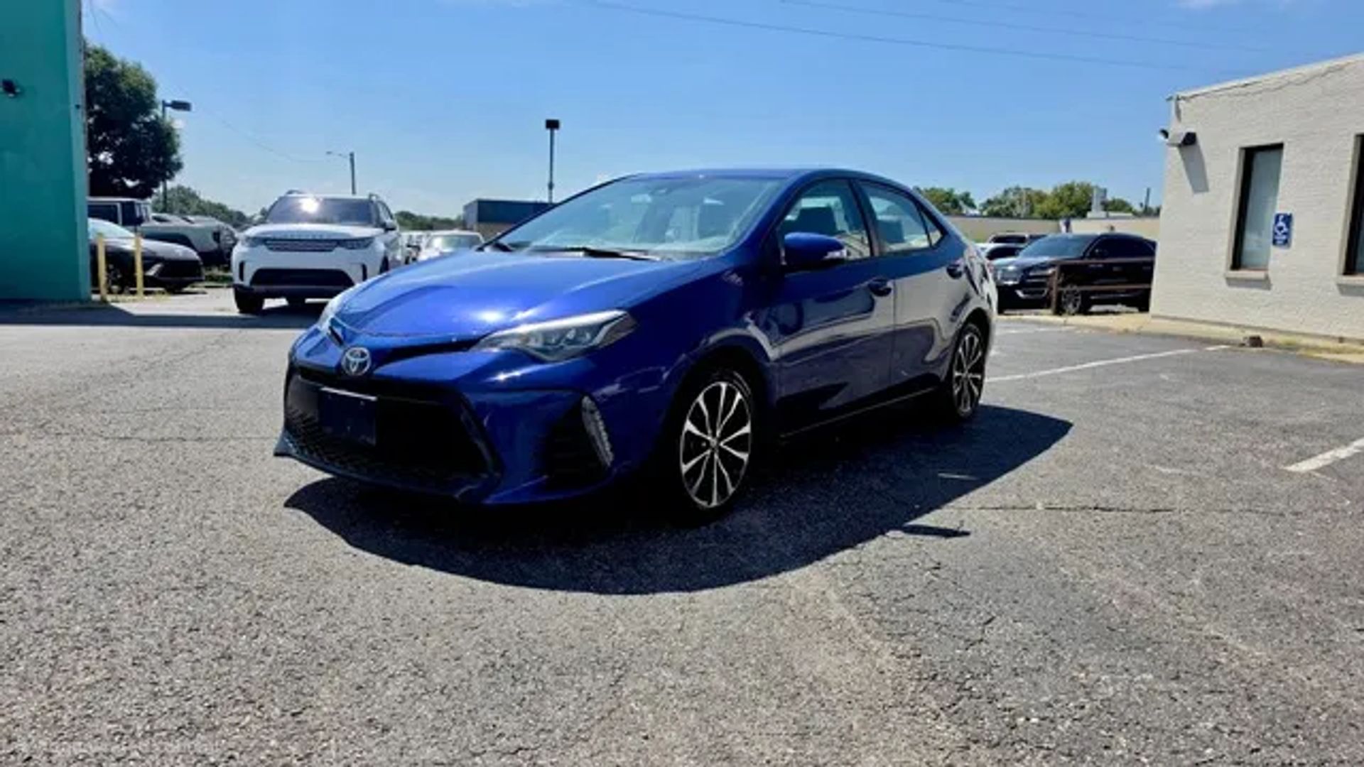 toyota corolla 2017 5YFBURHE5HP657038 image toyota corolla 2017 5YFBURHE5HP657038 image