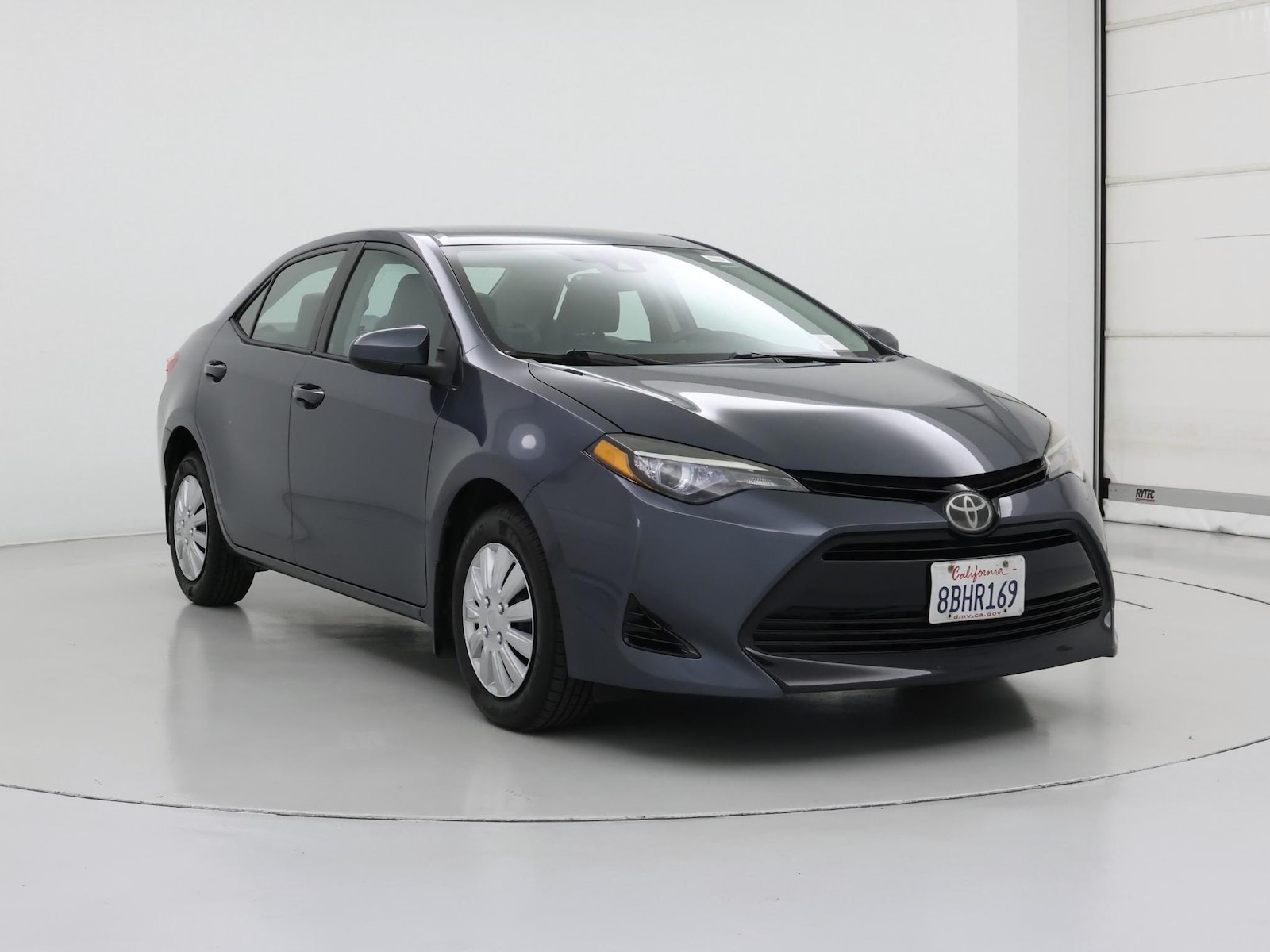 toyota corolla 2017 5YFBURHE5HP700972 image toyota corolla 2017 5YFBURHE5HP700972 image