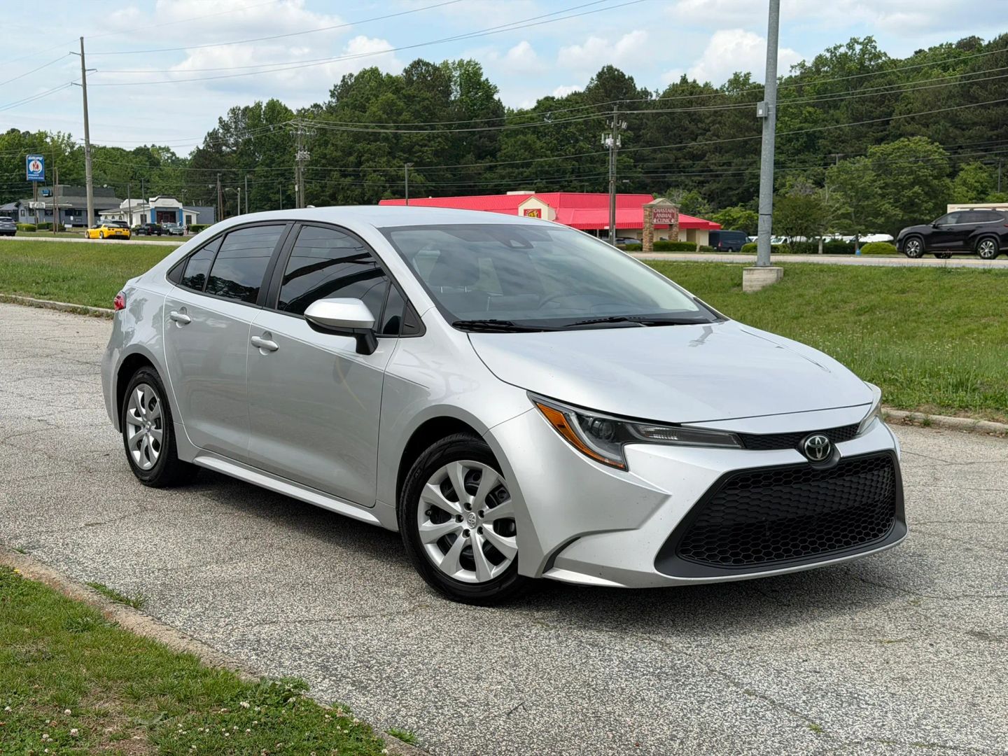 toyota corolla 2020 5YFEPRAE9LP136444 image toyota corolla 2020 5YFEPRAE9LP136444 image