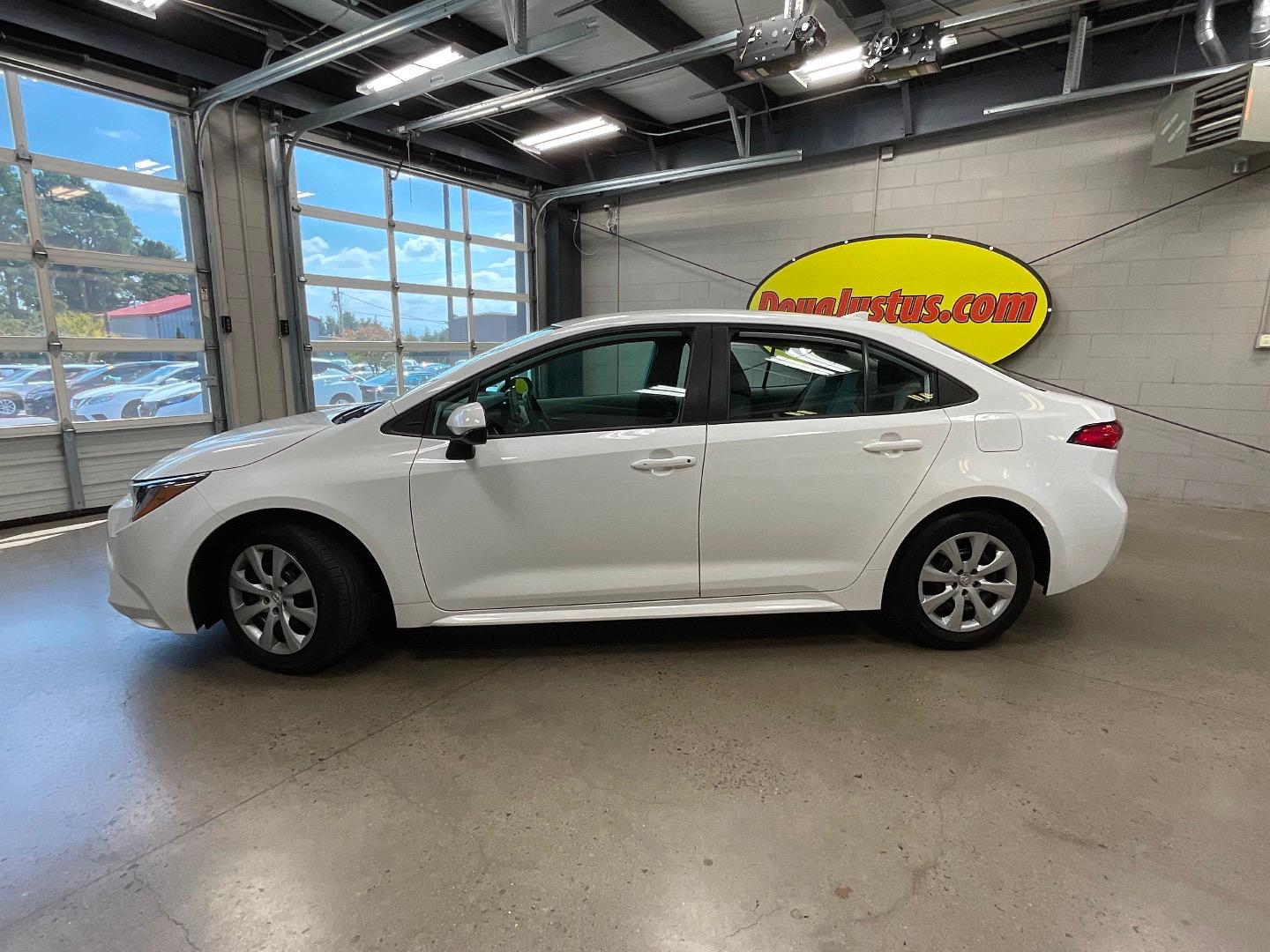 toyota corolla 2020 5YFEPRAE1LP108802 image toyota corolla 2020 5YFEPRAE1LP108802 image