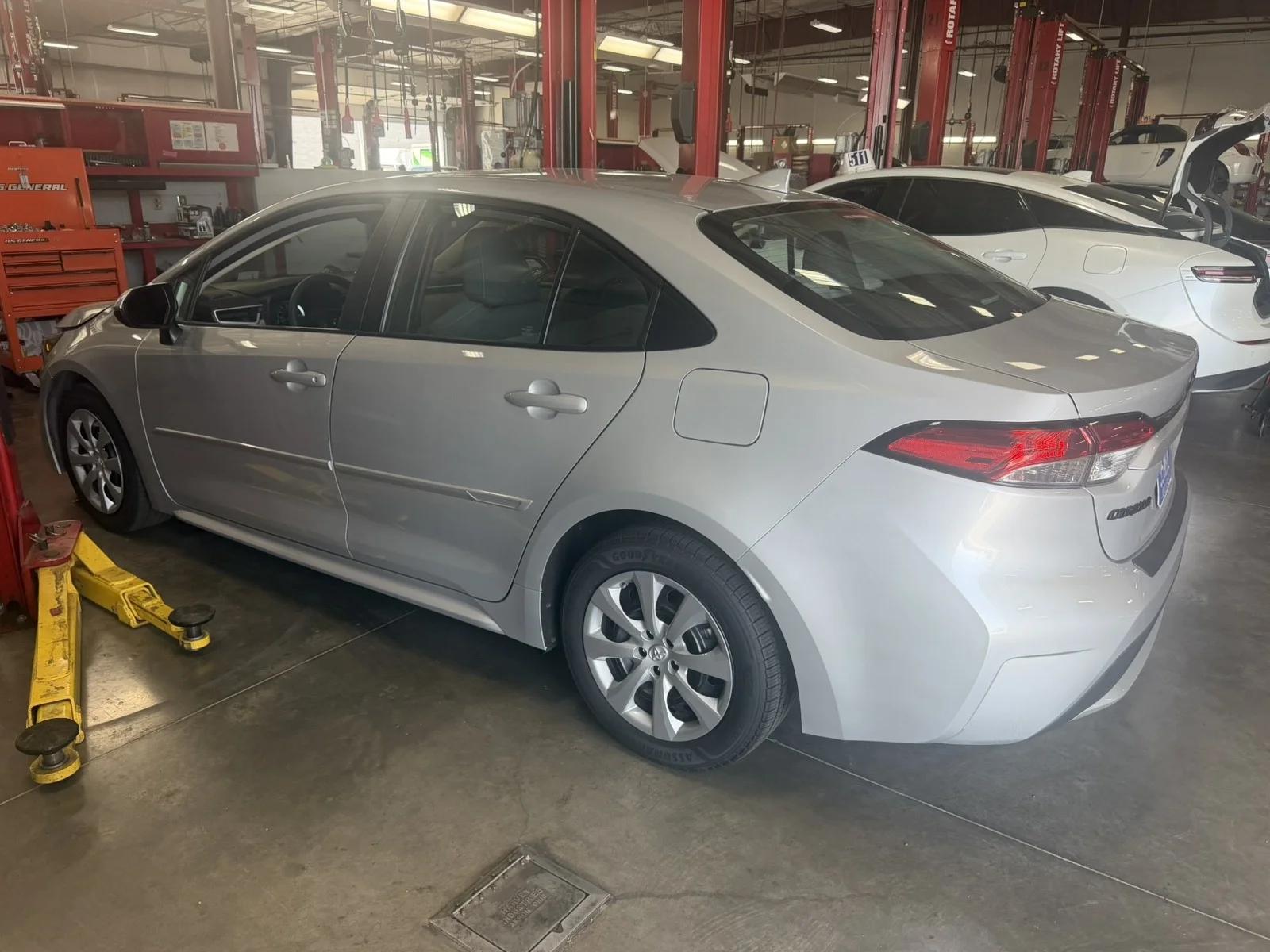 toyota corolla 2020 5YFEPRAE8LP143675 image toyota corolla 2020 5YFEPRAE8LP143675 image