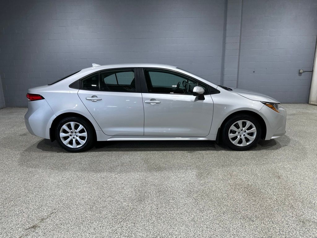 toyota corolla 2020 5YFEPRAE0LP143346 image toyota corolla 2020 5YFEPRAE0LP143346 image