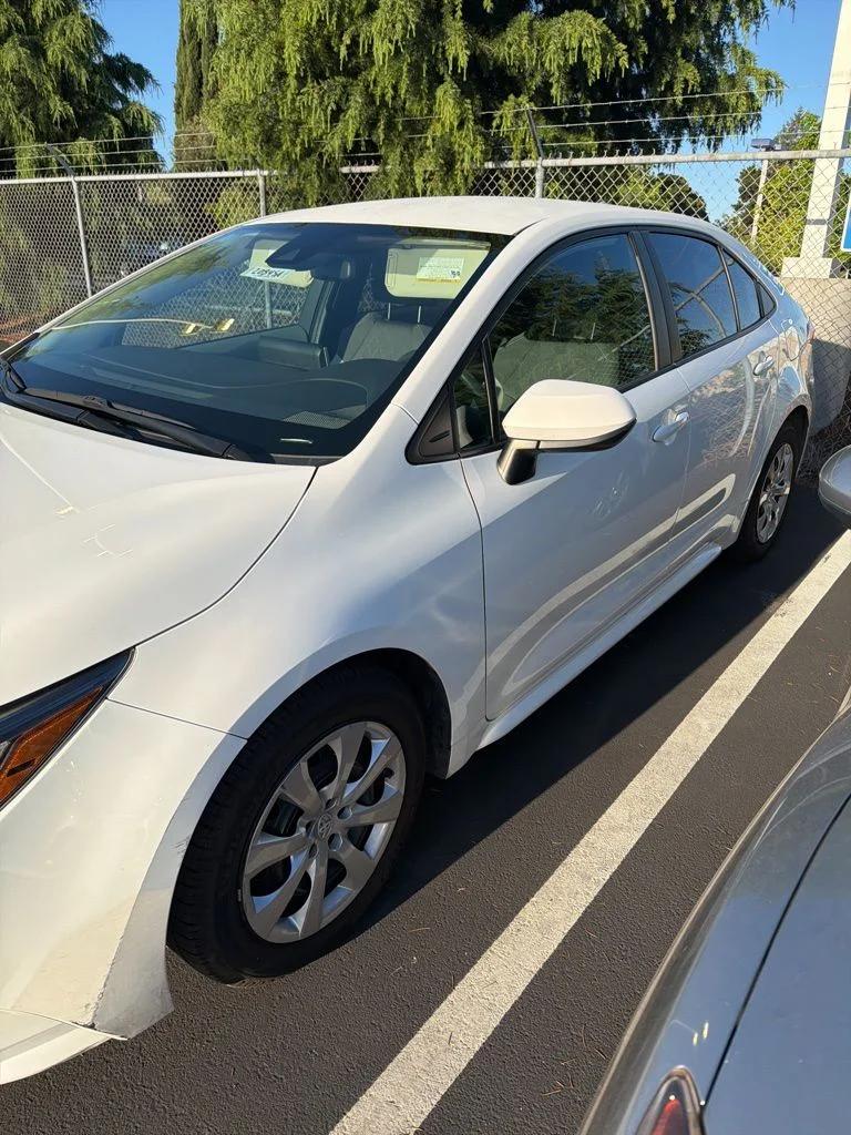 toyota corolla 2020 5YFEPRAE5LP128518 image toyota corolla 2020 5YFEPRAE5LP128518 image
