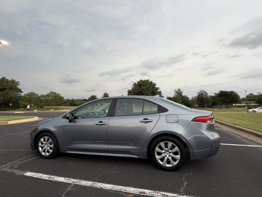 toyota corolla 2020 5YFEPRAE0LP078871 image toyota corolla 2020 5YFEPRAE0LP078871 image