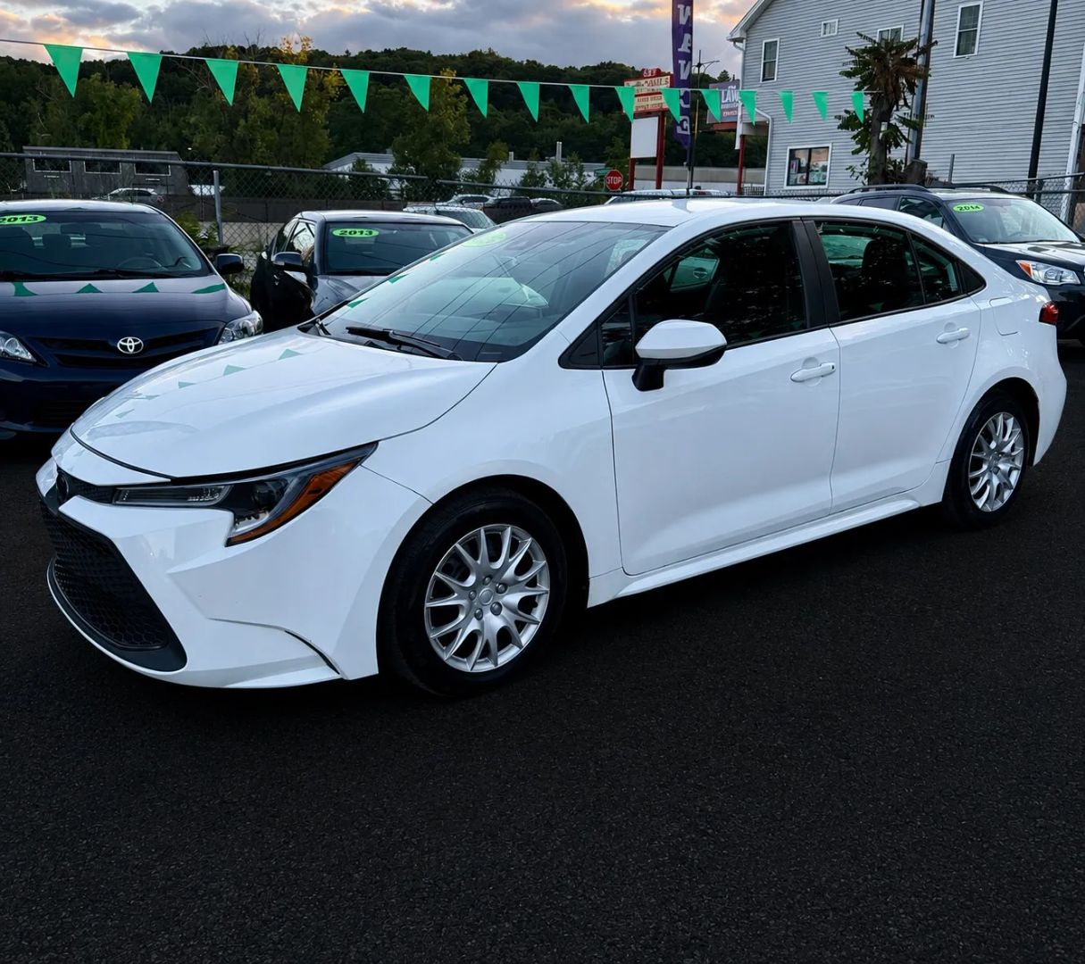 toyota corolla 2020 5YFEPRAE3LP128789 image toyota corolla 2020 5YFEPRAE3LP128789 image