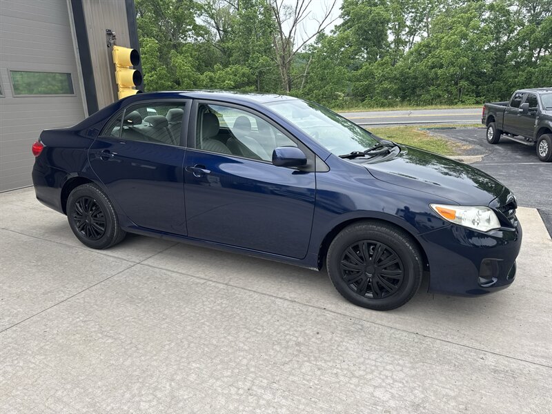 toyota corolla 2011 JTDBU4EE7BJ089992 image toyota corolla 2011 JTDBU4EE7BJ089992 image