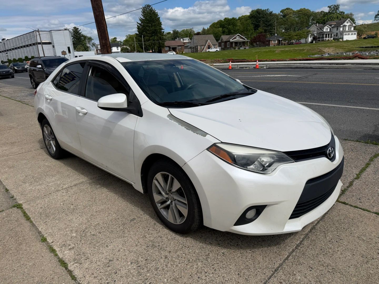 toyota corolla 2014 5YFBPRHE8EP059304 image toyota corolla 2014 5YFBPRHE8EP059304 image