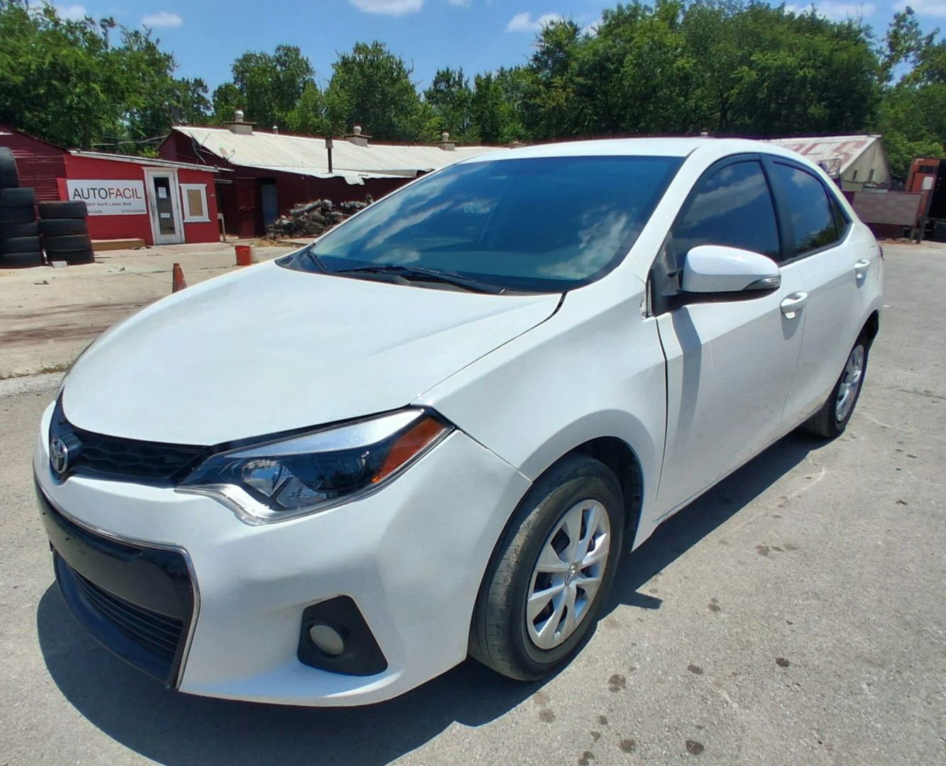 toyota corolla 2014 5YFBURHE9EP139817 image toyota corolla 2014 5YFBURHE9EP139817 image