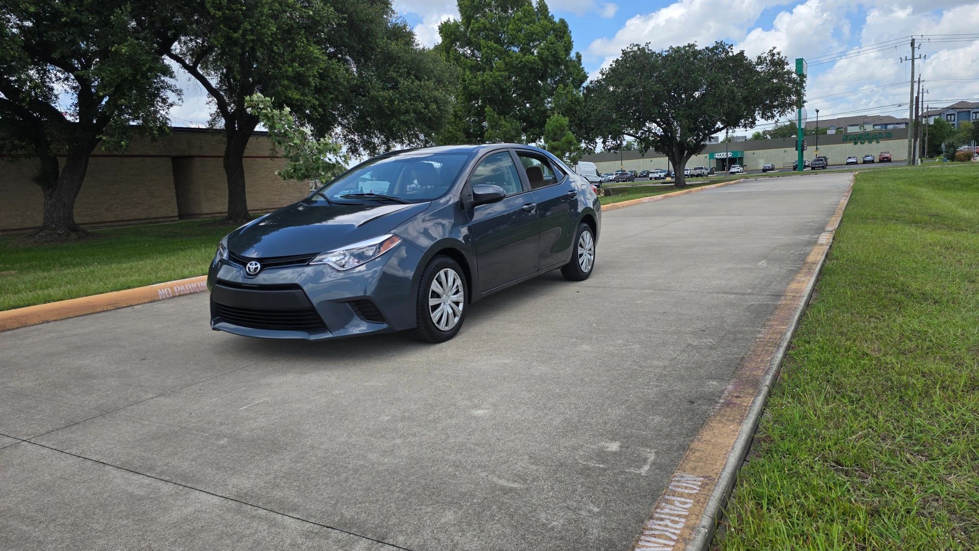 toyota corolla 2014 5YFBURHE4EP176418 image toyota corolla 2014 5YFBURHE4EP176418 image